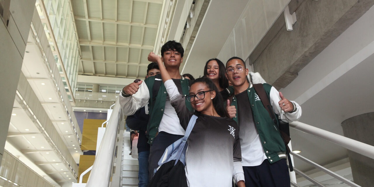 XPR-UCAB-Colegio-El-Placer-21-1280×640 (1)