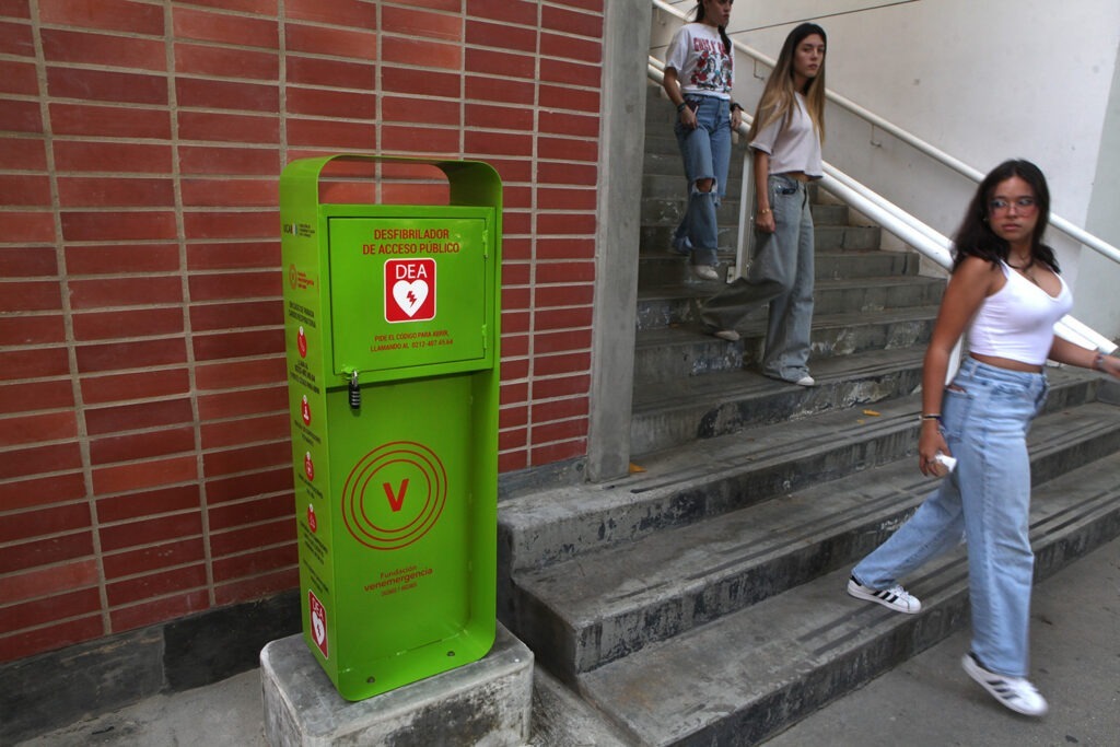 El-Ucabista-Firma-convenio-Venemergencia-UCAB-42-1024×683